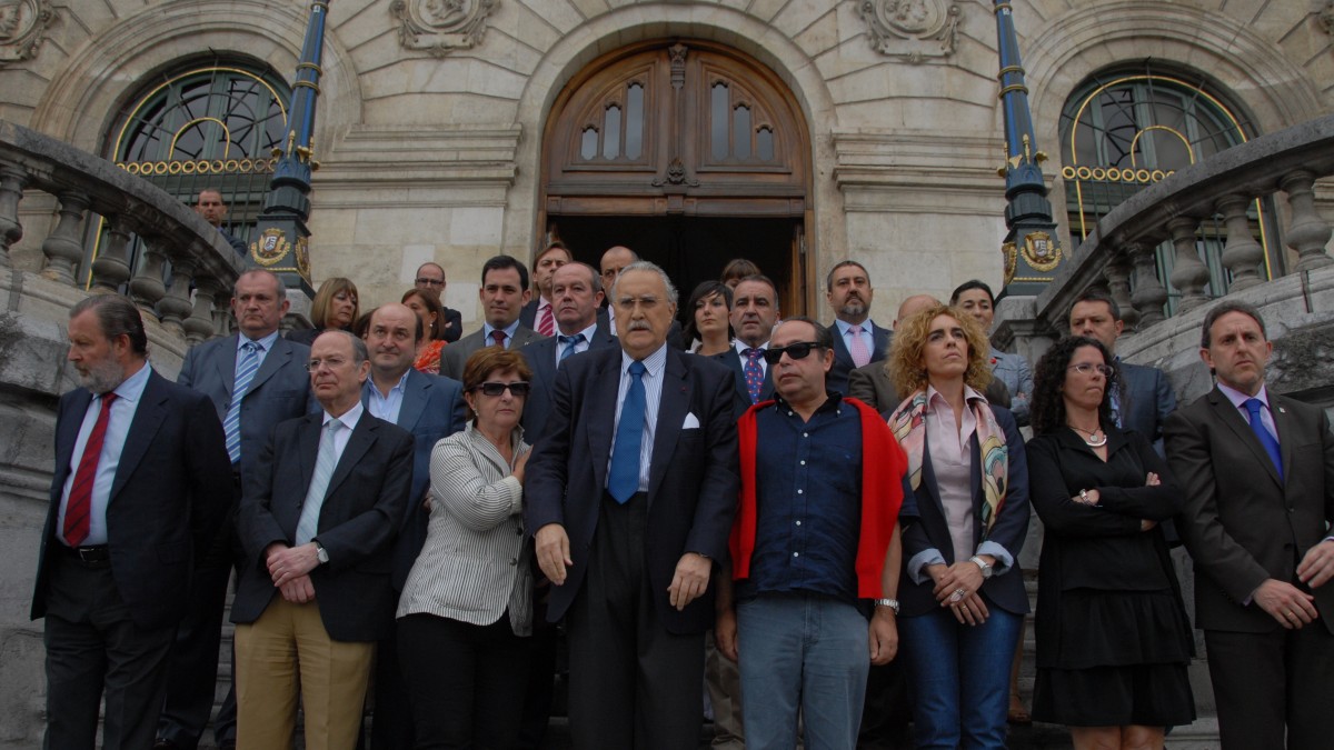 Acto en memoria de Iñigo Cabacas
