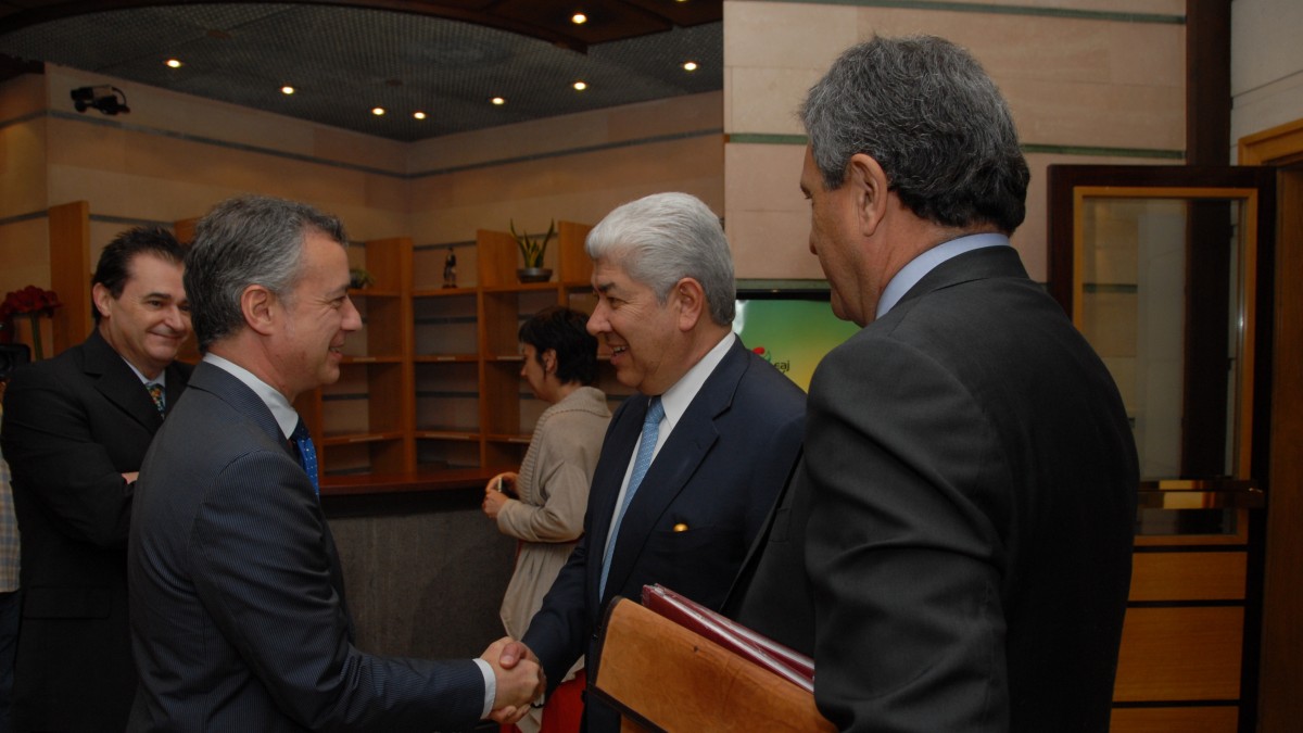 Iñigo Urkullu eta Mexikoko enbaxadorea