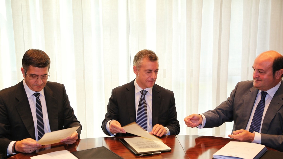 EAJ PNV PSE firma acuerdo