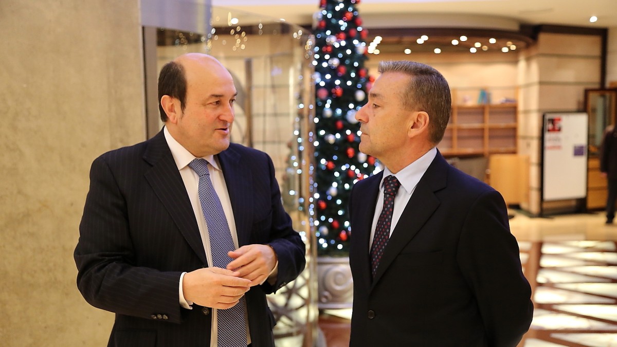 Andoni Ortuzar con el Presidente de Canarias, Paulino Rivero