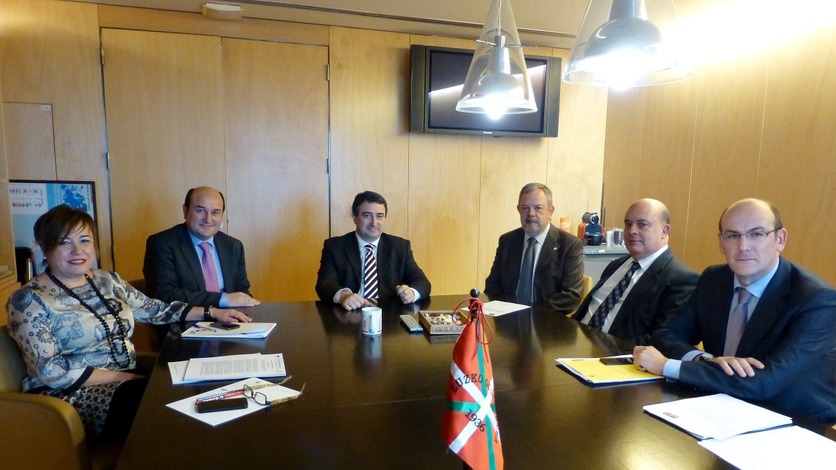 Reunión con los diputados del Grupo Vasco EAJ-PNV en el Congreso