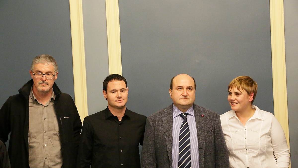 Giza Eskubidea Konponbidea Bakea Manifestazioa