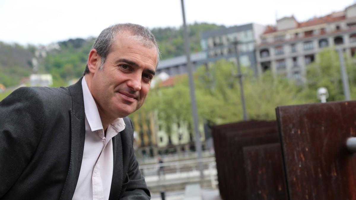 Aitor Olaizola EBBren burukiadea