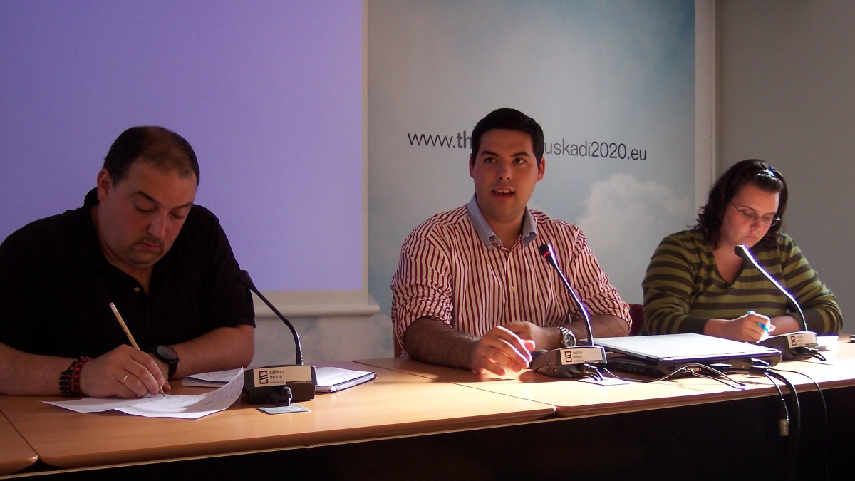Encuentro con Yon Goicoechea