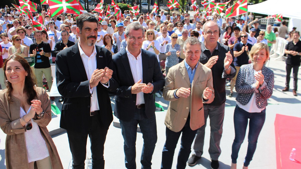 Mitin en Donostia Goia, Olano, Urkullu y Egibar