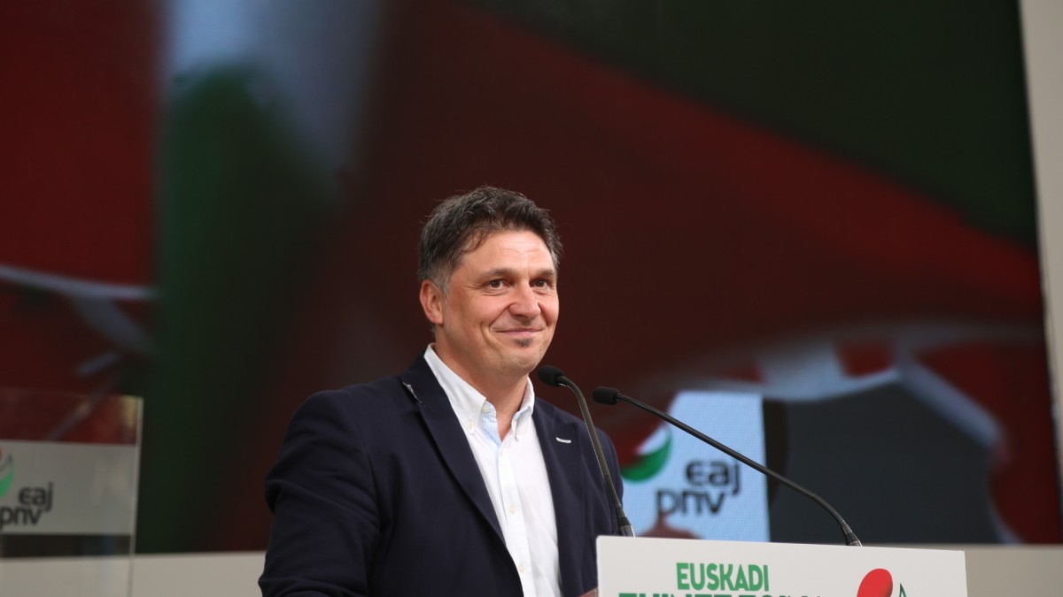 Basauriko mitina - Andoni Busquet Unai Rementeria Iñigo Urkullu Andoni Ortuzar
