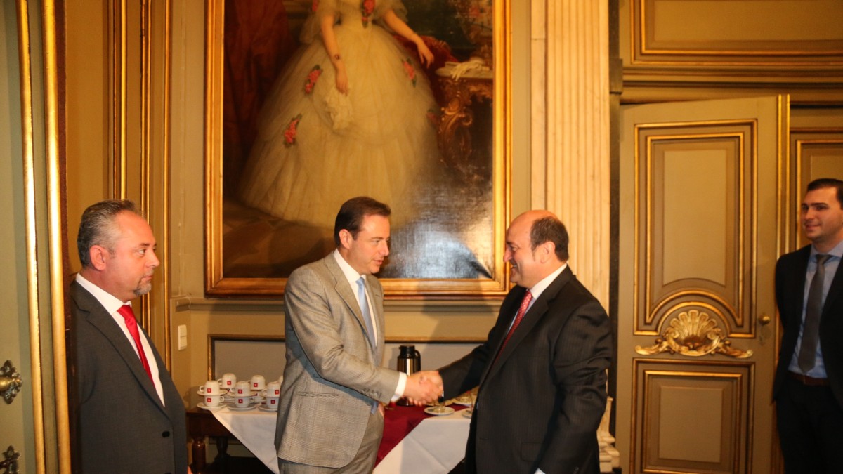 Andoni Ortuzar Amberesen