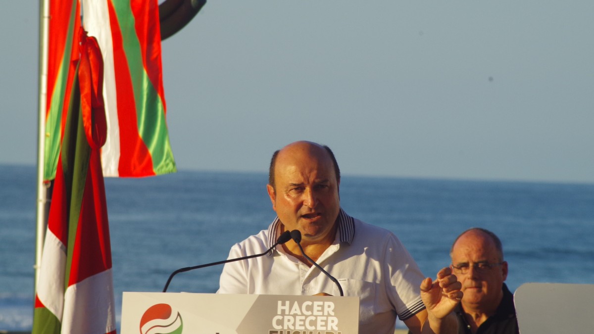 Ekitaldi politikoa Zarautzen 2015
