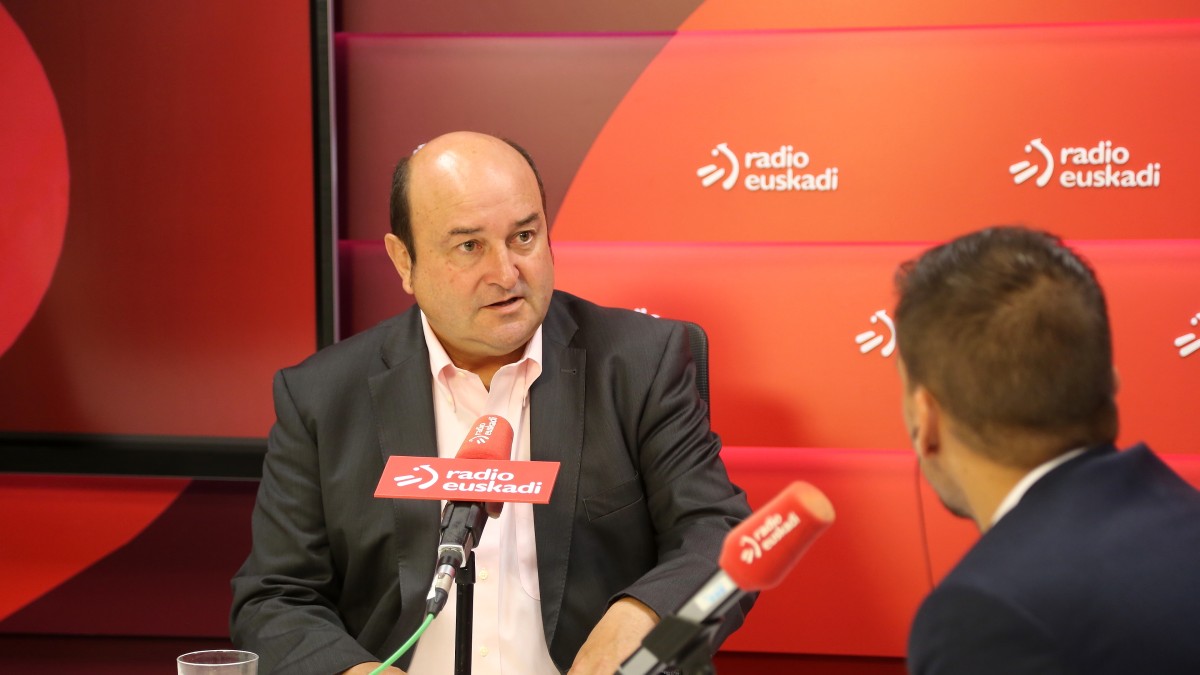 Andoni Ortuzar en el programa Boulevard de Radio Euskadi