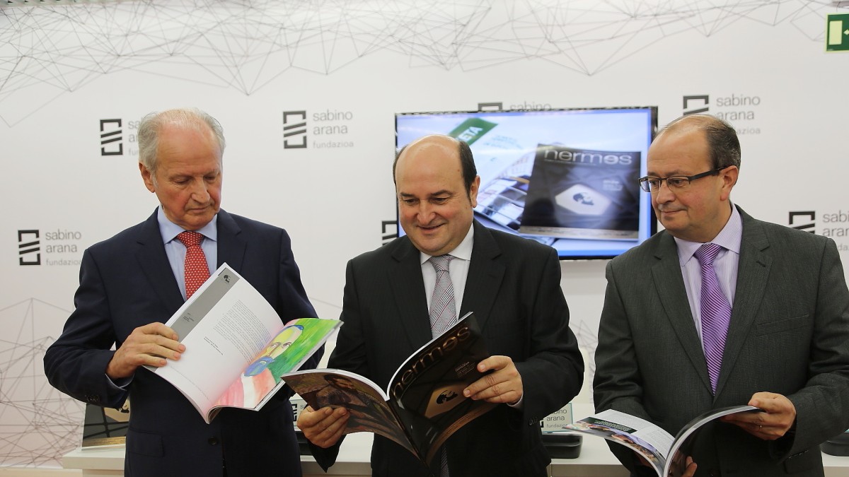 Andoni Ortuzar presenta el Nº 50 de la revista Hermes