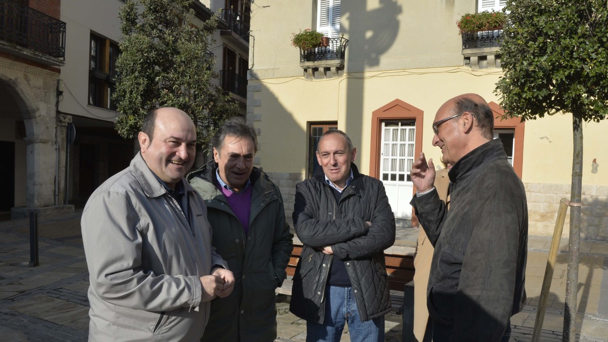 Mitina Agurainen - Almudena Otaola, Mikel Legarda eta Andoni Ortuzar