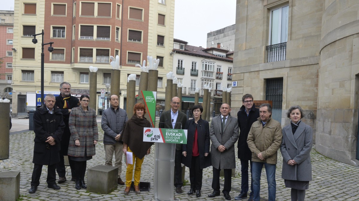 Mikel Legarda, Almudena Otaola. Acto recentralización