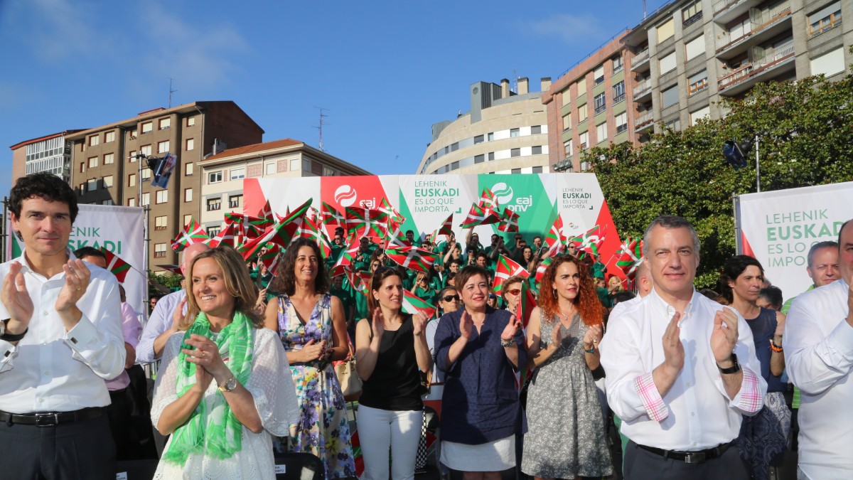 Acto en Barakaldo. Iñigo Urkullu, Andoni Ortuzar, Aitor   Esteban
