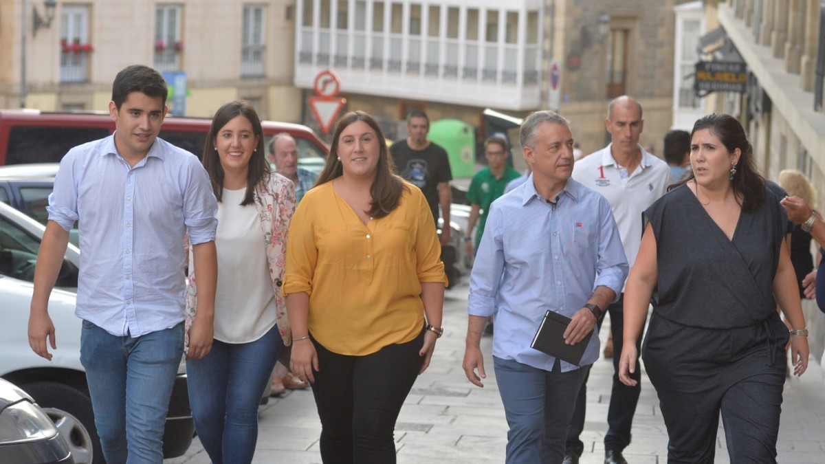 Iñigo Urkullu con EGI en Gasteiz