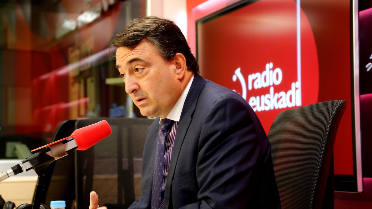 Aitor Esteban en el programa Boulevard de Radio Euskadi