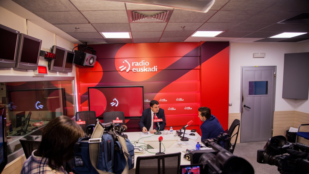 Aitor Esteban Euskadi Irratian