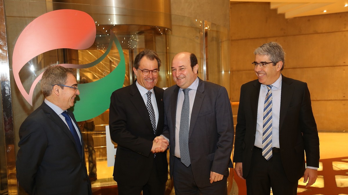 Andoni Ortuzar y Joseba Aurrekoetxea, reciben en Sabin Etxea a Artur Mas, presidente del PDeCAT, y a Francesc Homs, portavoz del PDeCAT en el Congreso de los Diputados