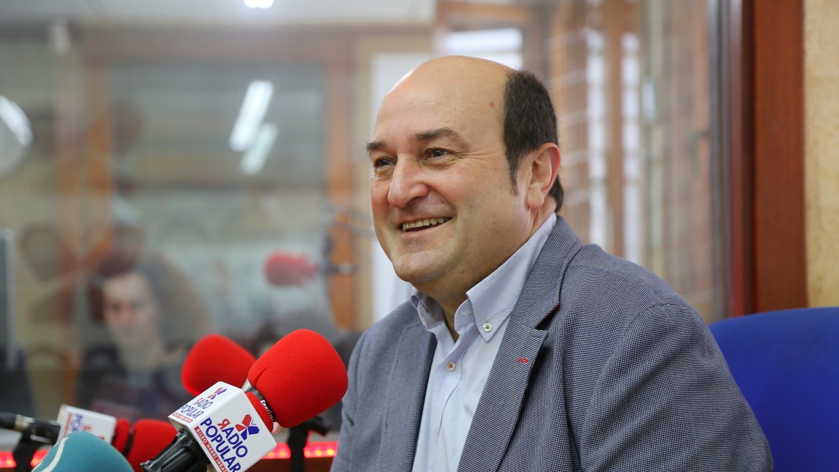 Andoni Ortuzar en Herri Irratia