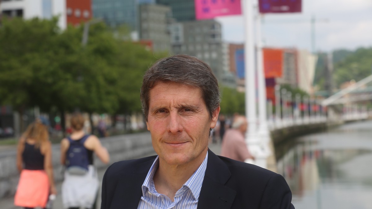 Mikel Burzako Samper