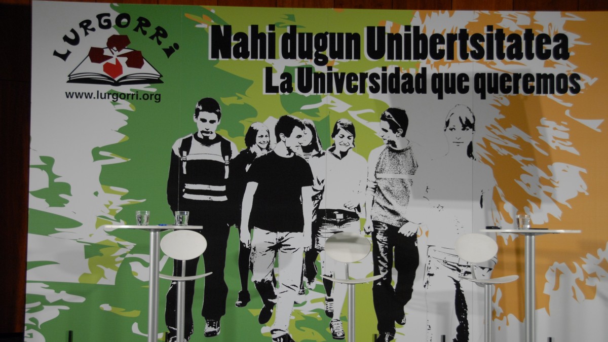 Acto en la Universidad