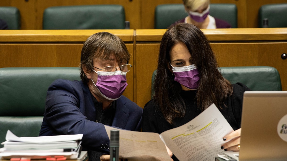 Pleno Ordinario en el Parlamento Vasco (25-11-2021)