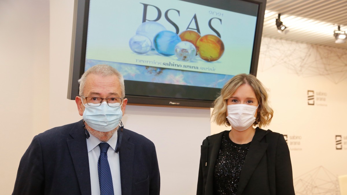Mireia Zaratek eta Ignacio Etxeberriak Sabino Arana sariak jakitera eman dituzte