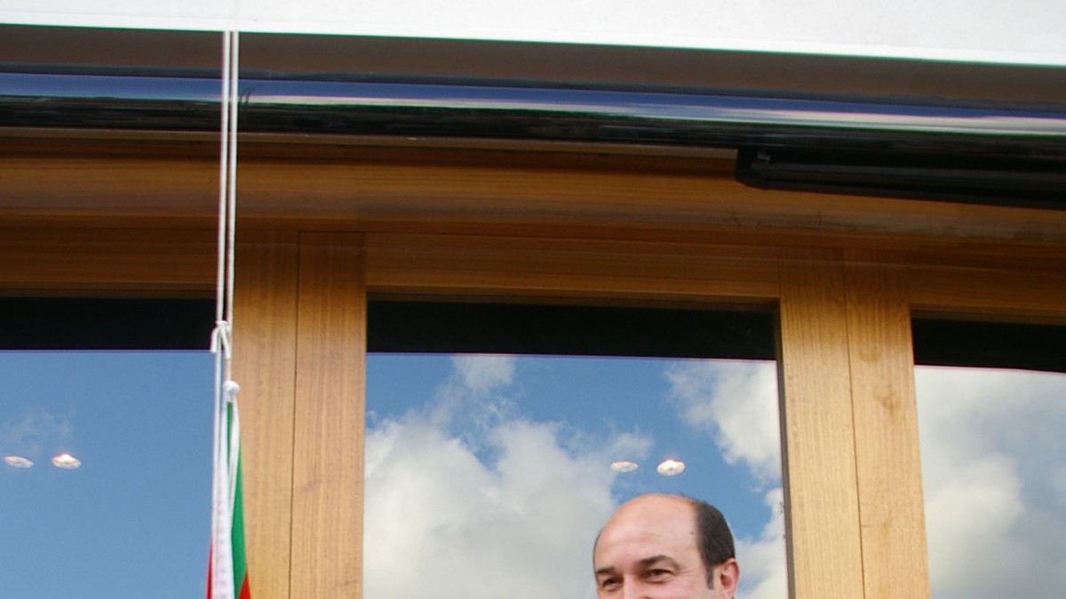 Andoni Ortuzar