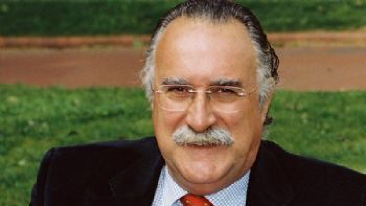 Iñaki Azkunak esan du indarkeria gaitzetsi arte Batasunak ezin duela erakunde demokratikoetan egon