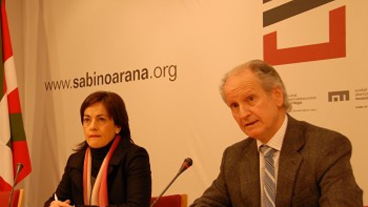 Santiago Carrillo, José María Bengoa, Cristina Iglesias, Almudena Cid y Vicinay Cadenas, premios Sabino Arana 2007