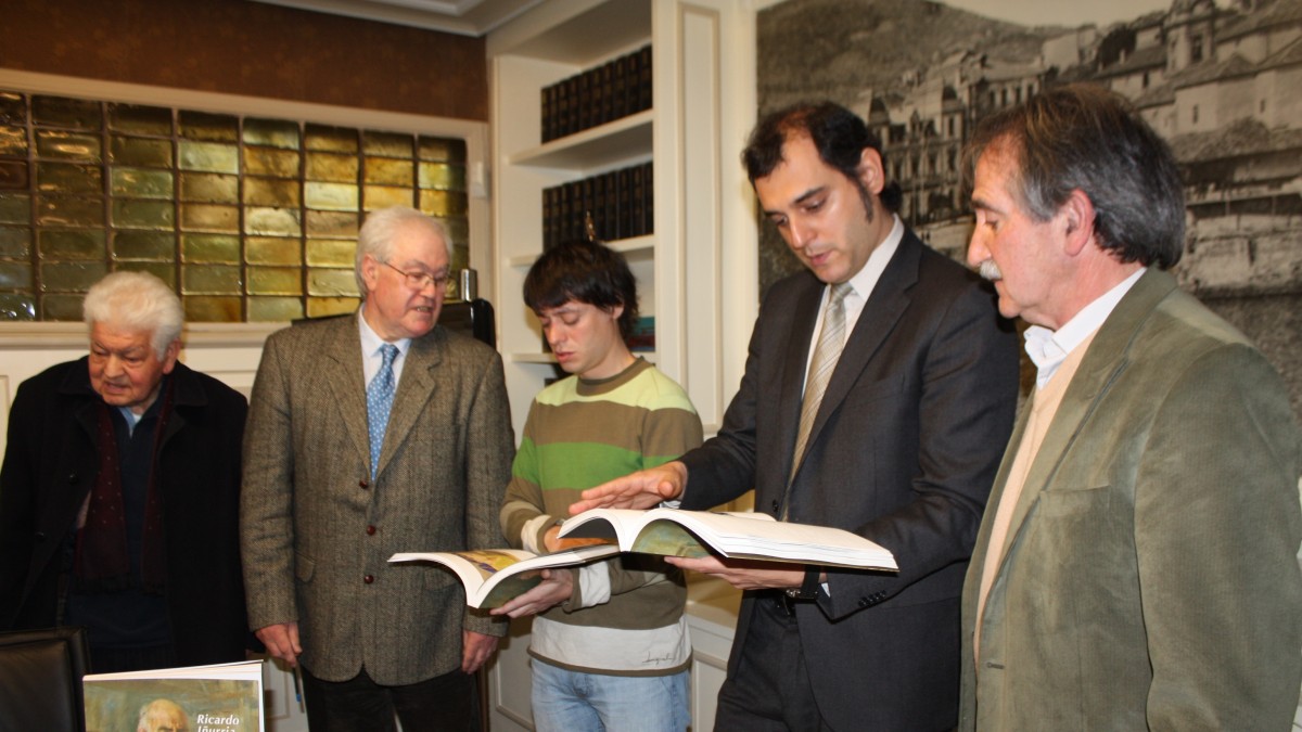 La obra del artista santurtiarra Ricardo Iñurria inaugura la Sala de Exposiciones de la Casa Torre de Santurtzi