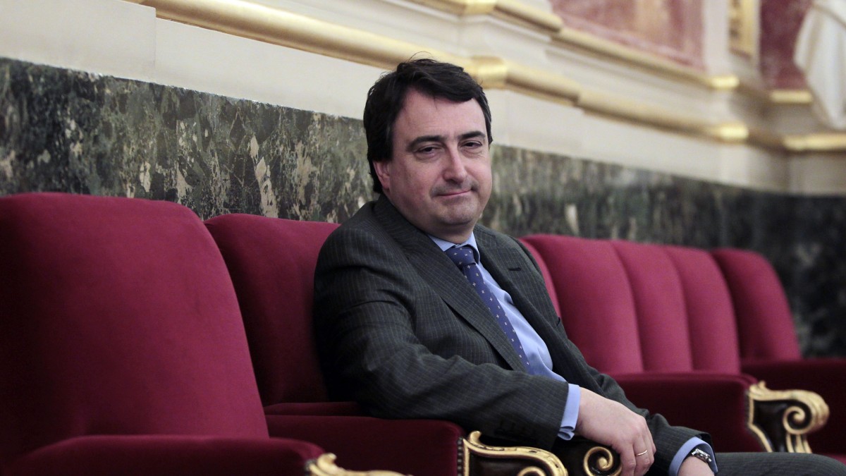 Esteban a ELA y LAB: “La representación popular se demuestra en las urnas”
