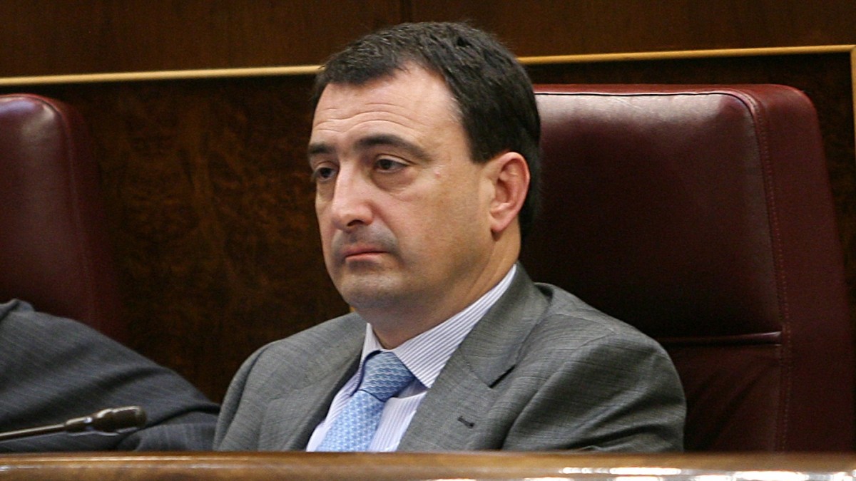 Esteban reclama a Rajoy que “no impida con sanciones o trabas” la captación digital de EITB en Nafarroa