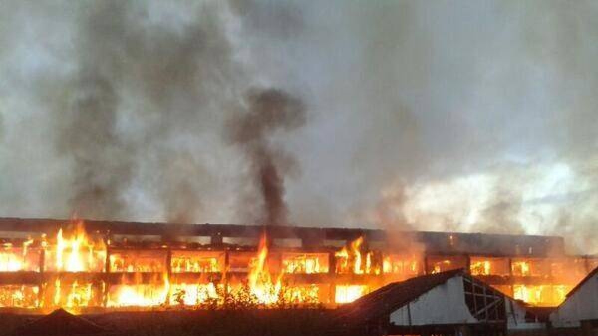 “Estamos seguros de que no existe daño patrimonial tras el incendio en las instalaciones de Izarra, porque la Diputación está obligada a tener asegurada al finca contra incendios” Ramiro González, portavoz de EAJ-PNV en las Juntas Generales de Araba