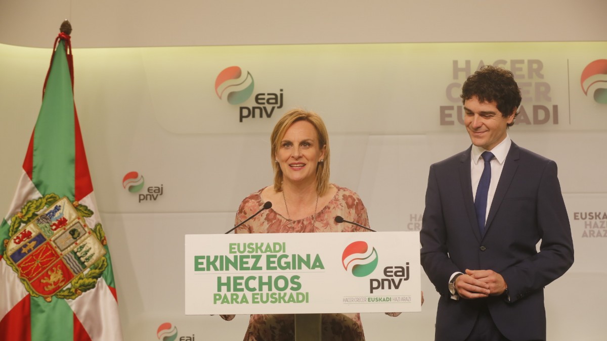 EAJ-PNV y PSE-EE firman un acuerdo programático para dotar a Bizkaia de un gobierno sólido y solvente