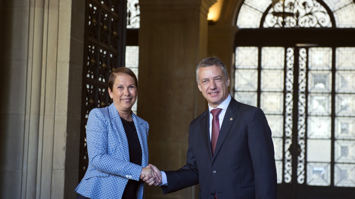 El lehendakari y la presidenta de Navarra muestran su deseo de ...