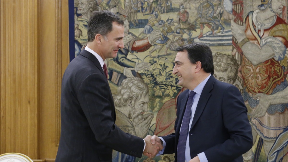Aitor Esteban se reúne con Felipe VI en el Palacio de la Zarzuela