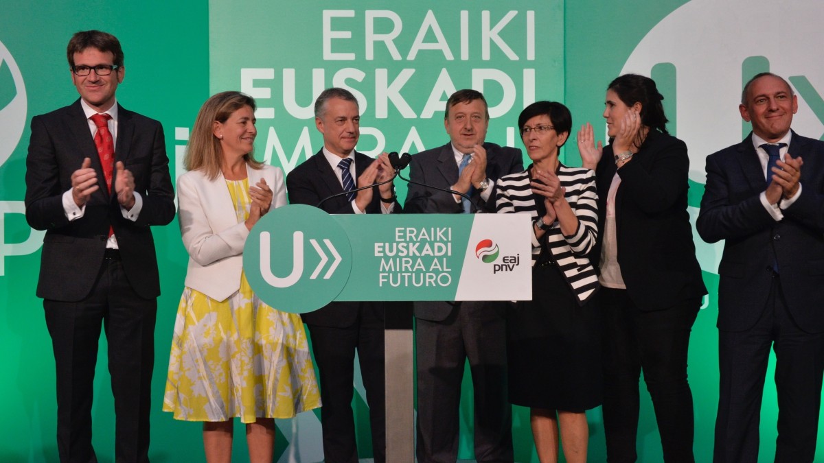 Urkulluk Arabako gizartearen aurrean hitzeman du Vitoria-Gasteizeko hiriburutasun kanona %50 areagotuko duela 