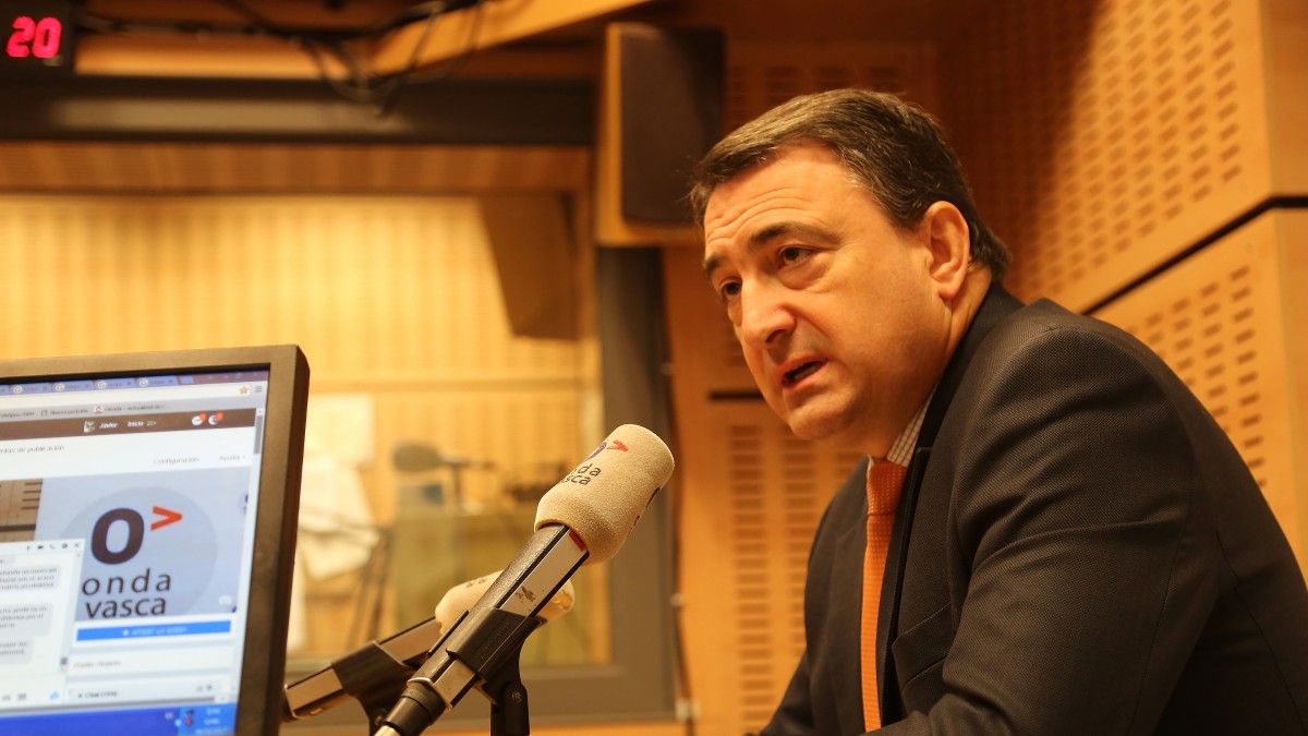 Aitor Esteban: “A-9koaren erantzuleak justiziaren aurrera eramateak ez du Estatu demokratiko, moderno eta europarraren itxura ematen