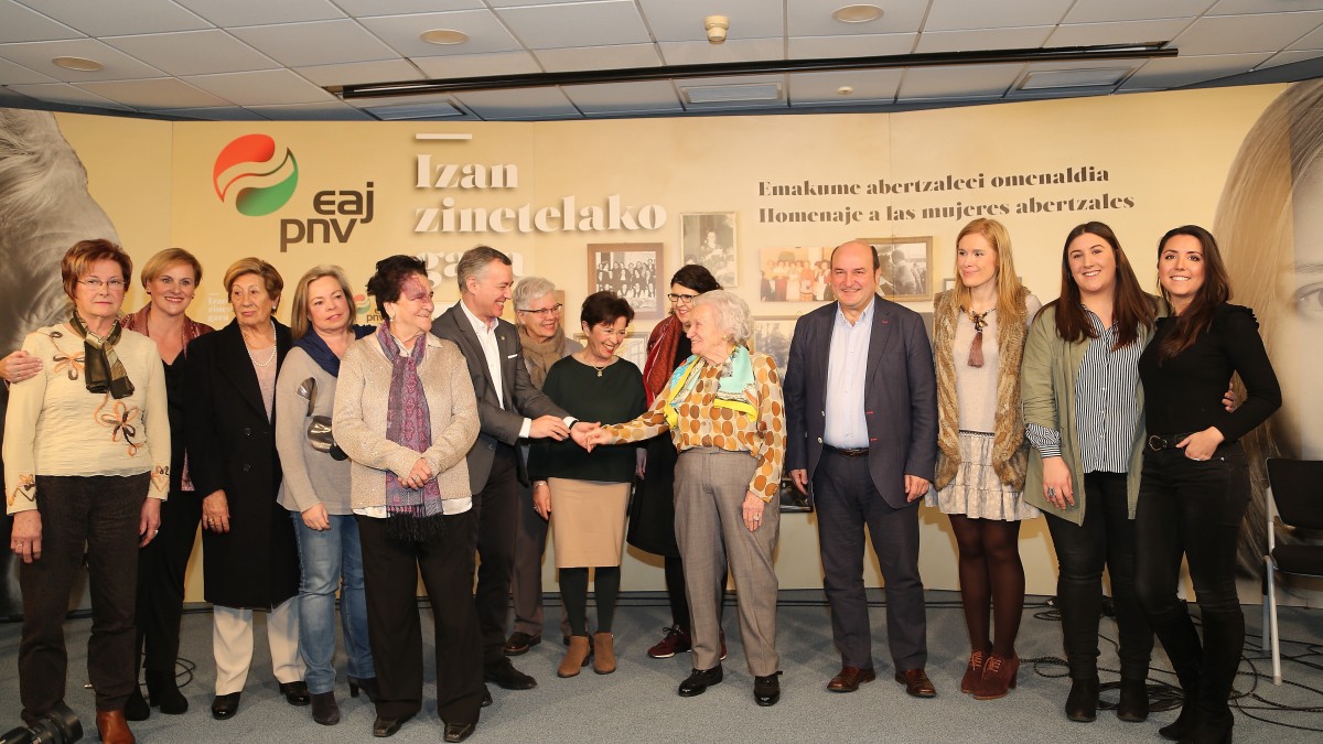 EAJ-PNVk emakume abertzaleak omendu ditu, beraiek direlako “ideario jeltzalearen benetako igorleak” 