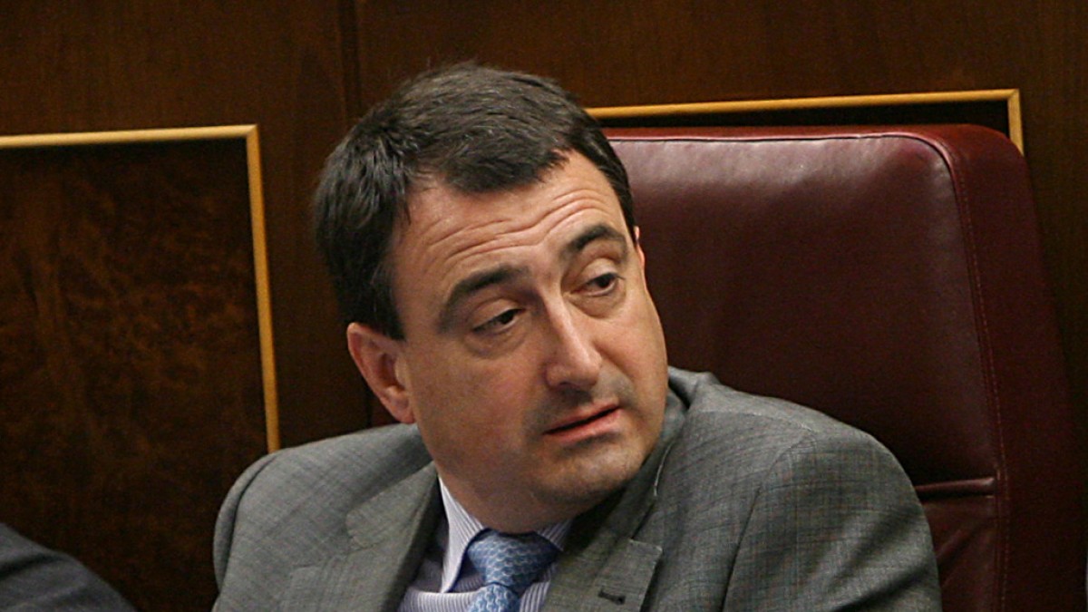 Aitor Esteban a UPN, con motivo de la Ley de Símbolos navarra: “Debería darles vergüenza venir a defender aquí lo que no pueden defender en Nafarroa” 