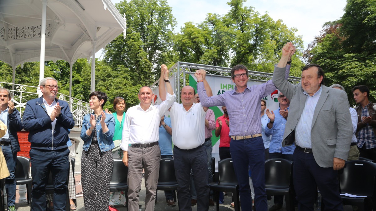 Arabako EAJ-PNVk Ramiro González eta Gorka Urtaranengan daukan konfiantza berretsi du eta 2019ko udal eta foru hauteskundeetarako hautagai izendatu ditu