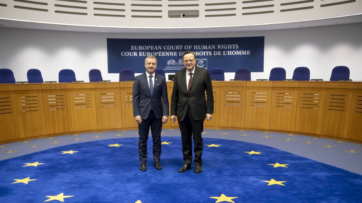 Lehendakaria René Cassin-i eginiko omenaldian Estrasburgon: 