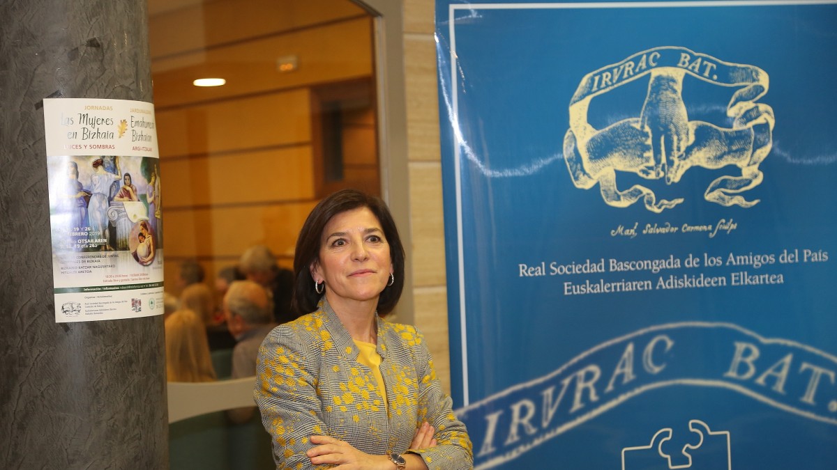 Izaskun Bilbao defiende la igualdad como inversión y pide implicar a los hombres para conseguirla