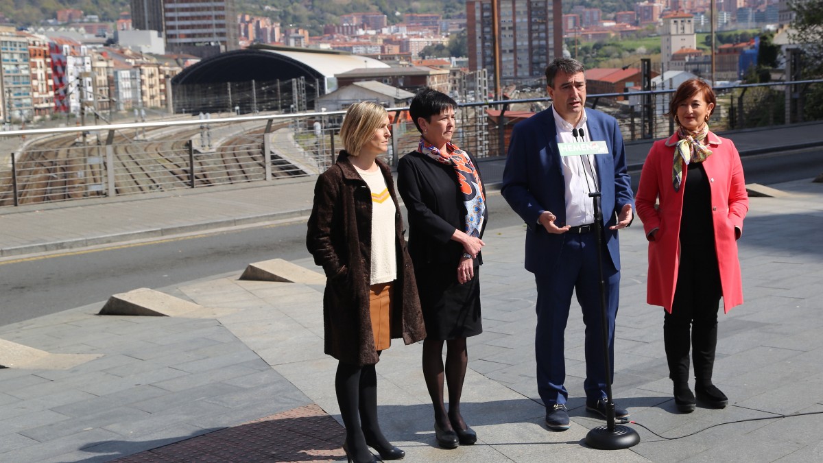 Aitor Esteban asegura que con un partido u otro en la Moncloa, el PNV no varía y “es clave para que Euskadi avance”