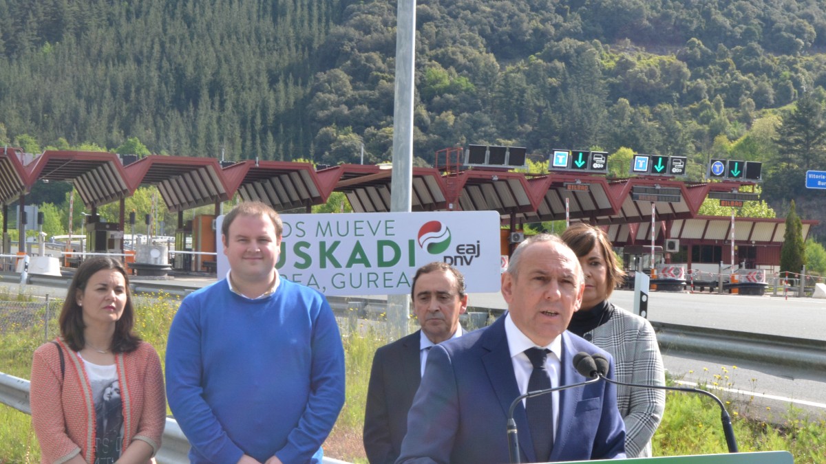 Ramiro González apuesta por bonificar el peaje de la AP-68 en dirección a Bilbao para los vecinos y vecinas de Ayala