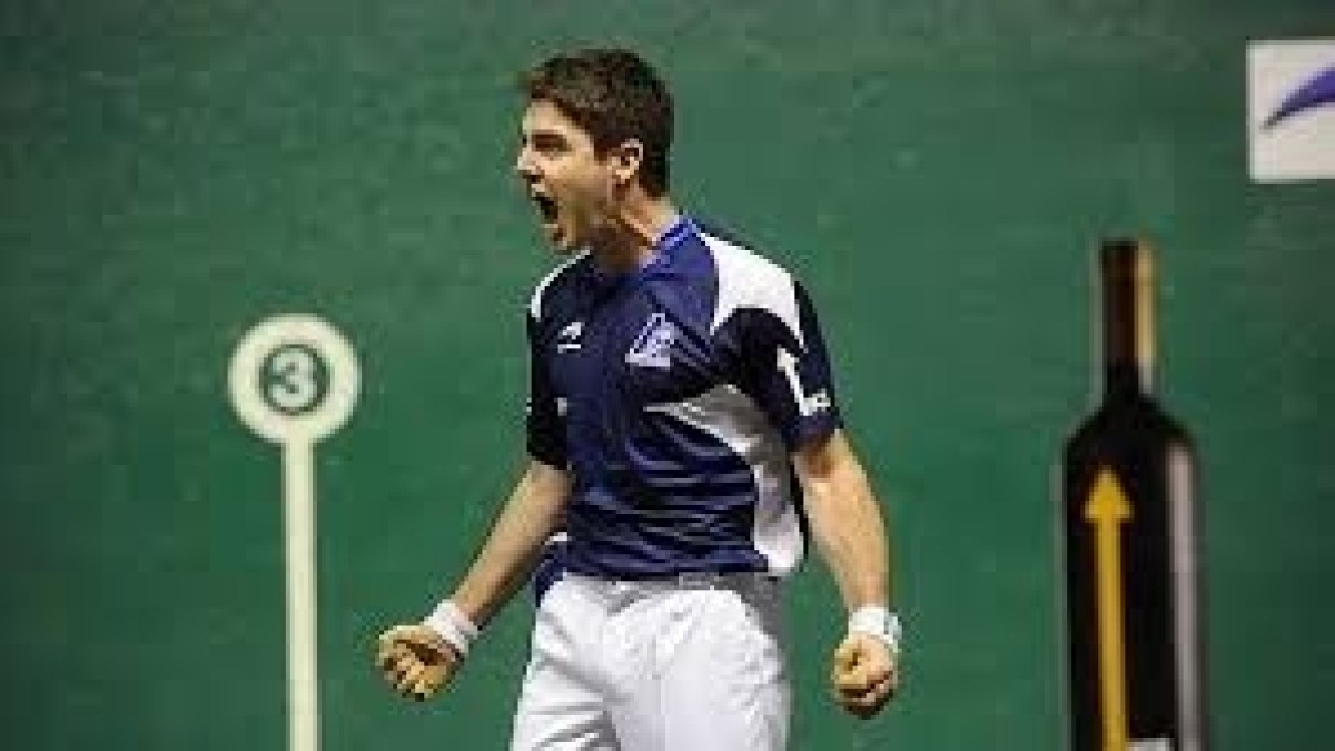 Irribarria, Eskuz banakakoaren txapelduna 