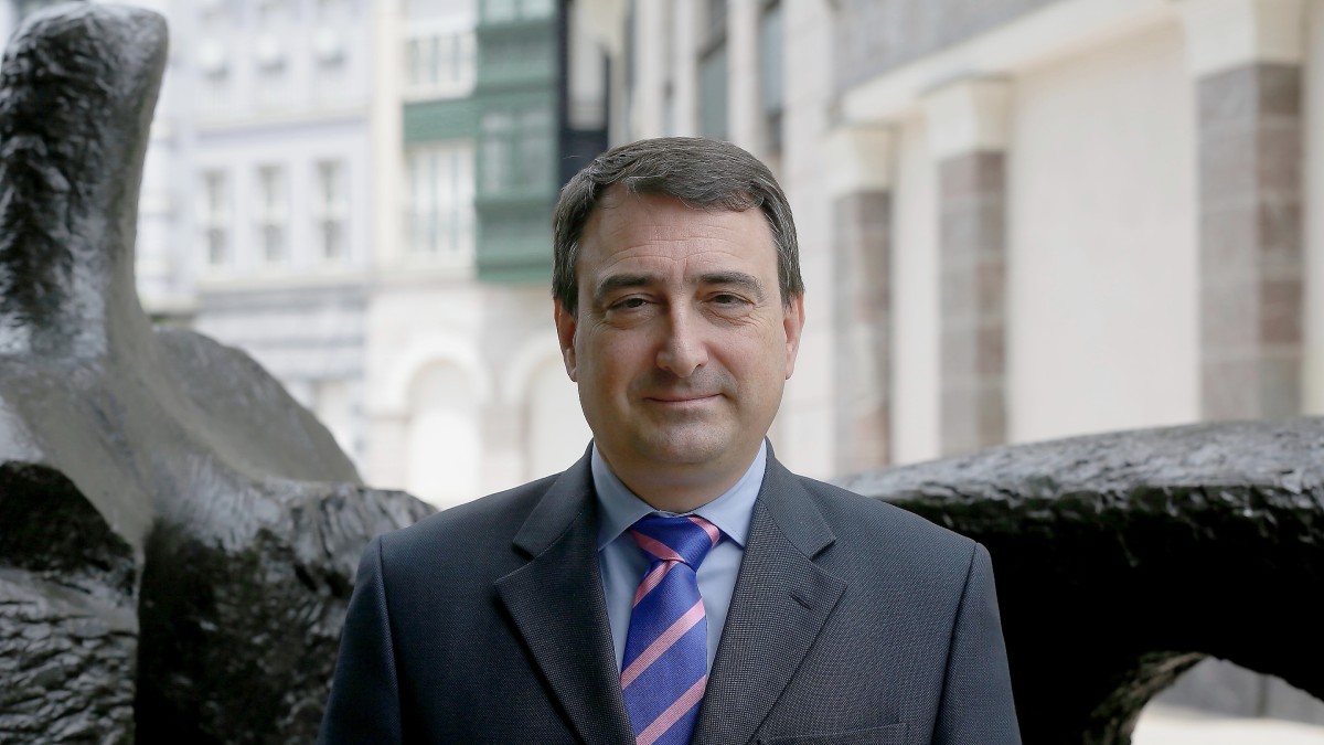 Ganberak izapidera onartu du Euskal Taldeak proposatu duen aldarazpena, gobernuaren kontrola eta parlamentarismoaren kalitatea hobetzeko 