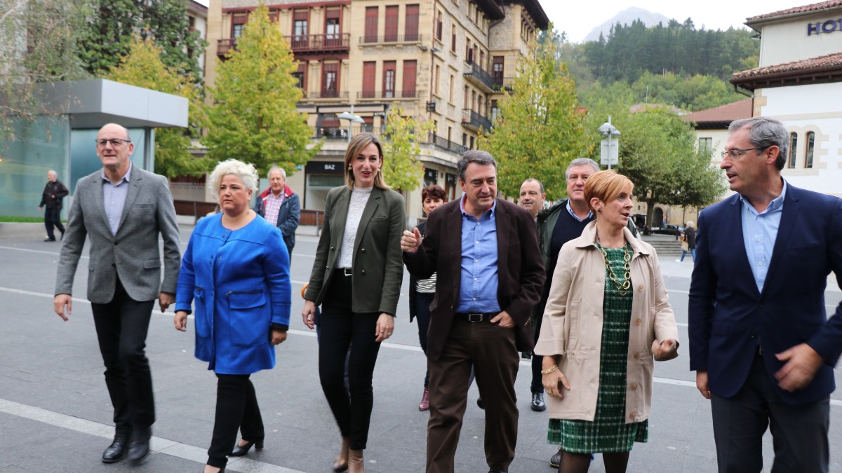 Esteban llama a proteger el autogobierno y el modelo de protección social vasco