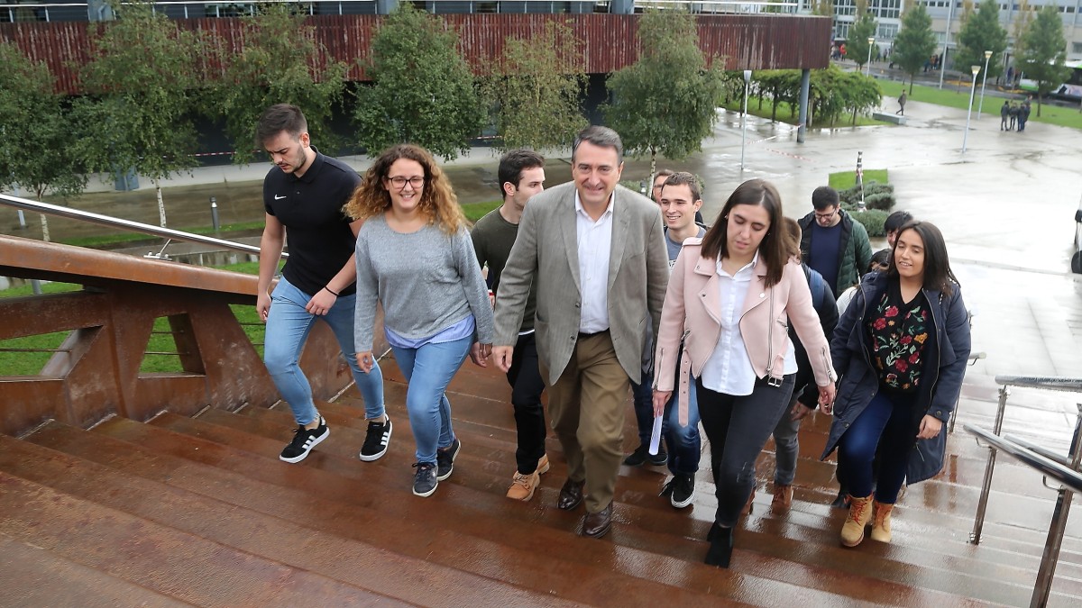 Esteban asegura que EAJ-PNV es el único partido que bloquea las invasiones competenciales en educación