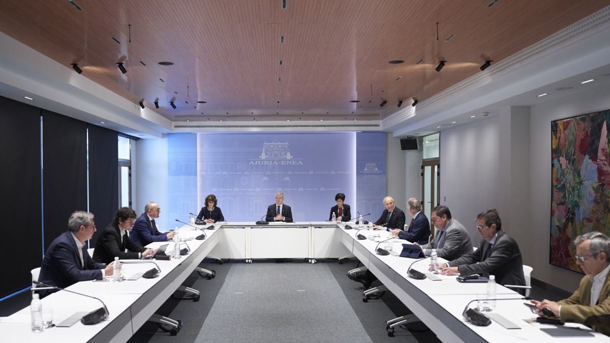 Urkullu apela a la confianza social y la serenidad para superar esta crisis